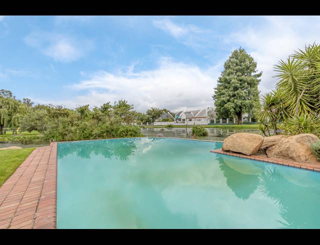 4 BEDROOM FREESTANDING FOR SALE IN KELLAND